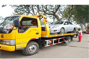 五家渠附近24小时汽车拖车服务热线