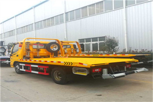 五家渠附近拖车救援搭电