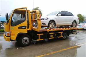 五家渠附近拖车救援24小时服务热线