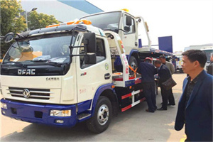 五家渠汽车道路救援拖车价格